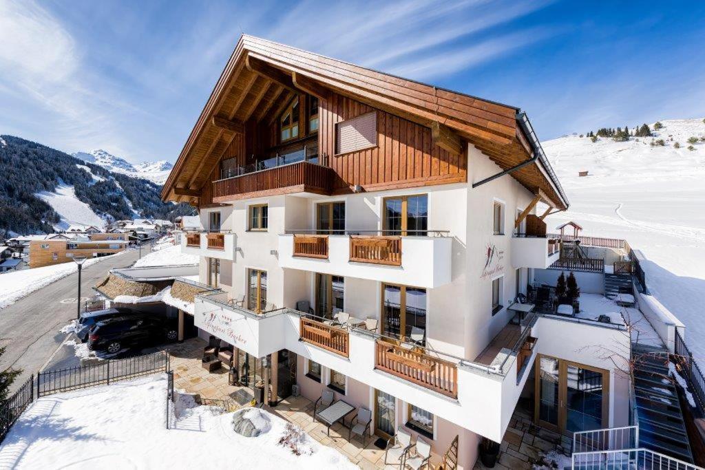 Alpinapart Bacher 세르파우스 외부 사진