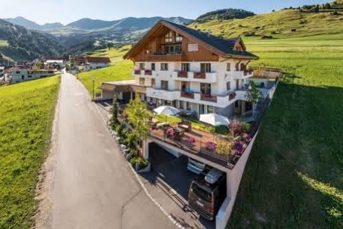 Alpinapart Bacher 세르파우스 외부 사진